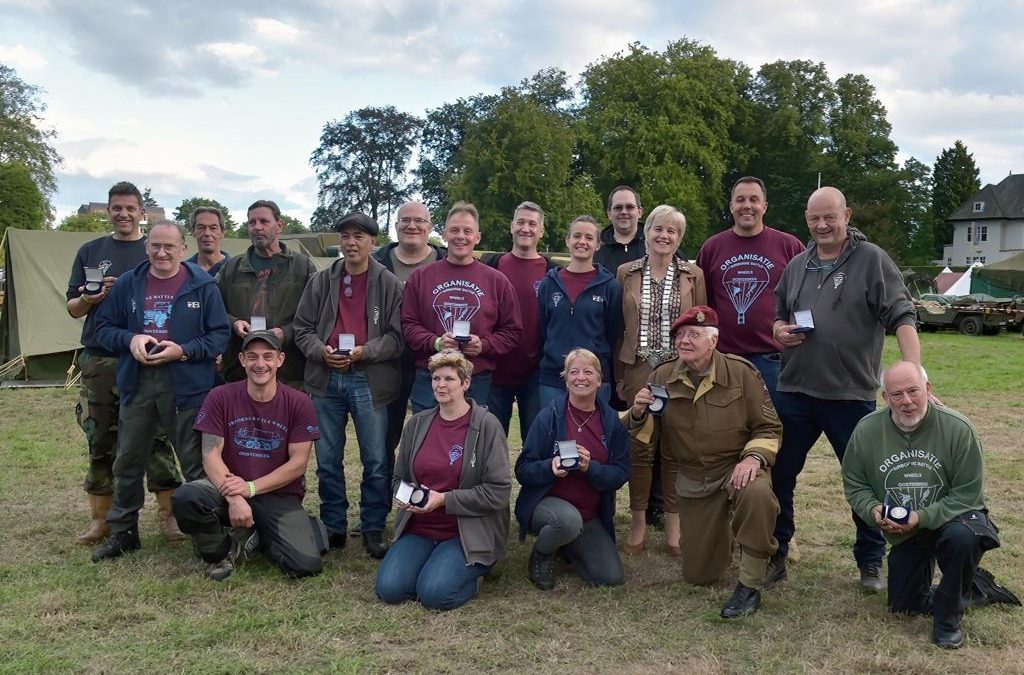 ABWO crew received the Waardering Airborne Gedachtegoed