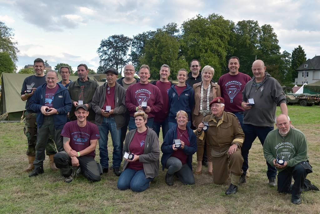 ABWO crew received the Waardering Airborne Gedachtegoed